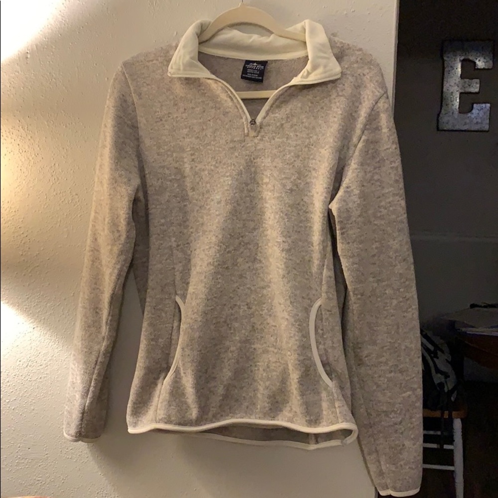 Cream pullover